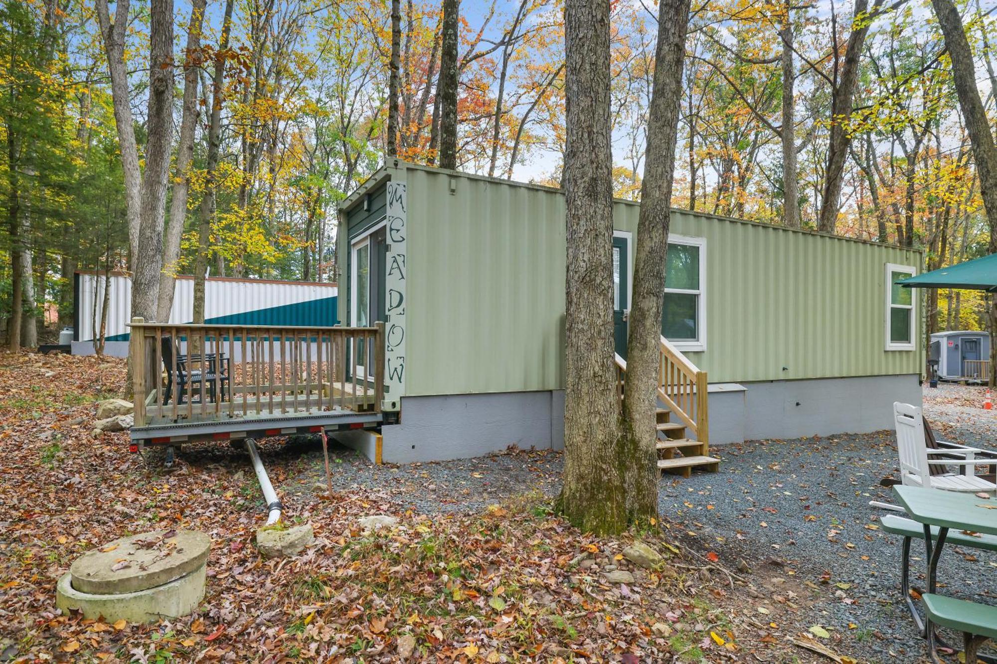 Camptel Poconos Lodging Albrightsville エクステリア 写真